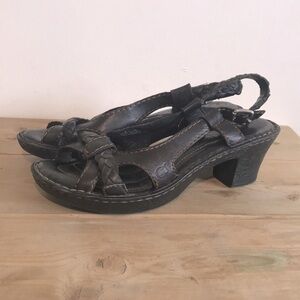 BORN Enga dark brown front woven block heel sling back sandals size 8